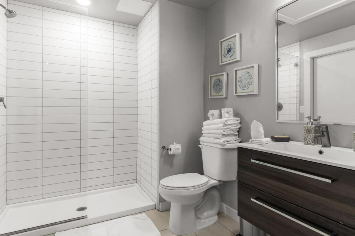 Modern 2 Bed Getaway Steps From Tropicana Field St. Petersburg Dış mekan fotoğraf