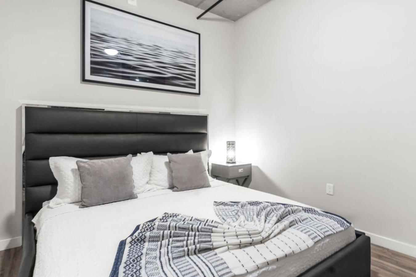 Modern 2 Bed Getaway Steps From Tropicana Field St. Petersburg Dış mekan fotoğraf