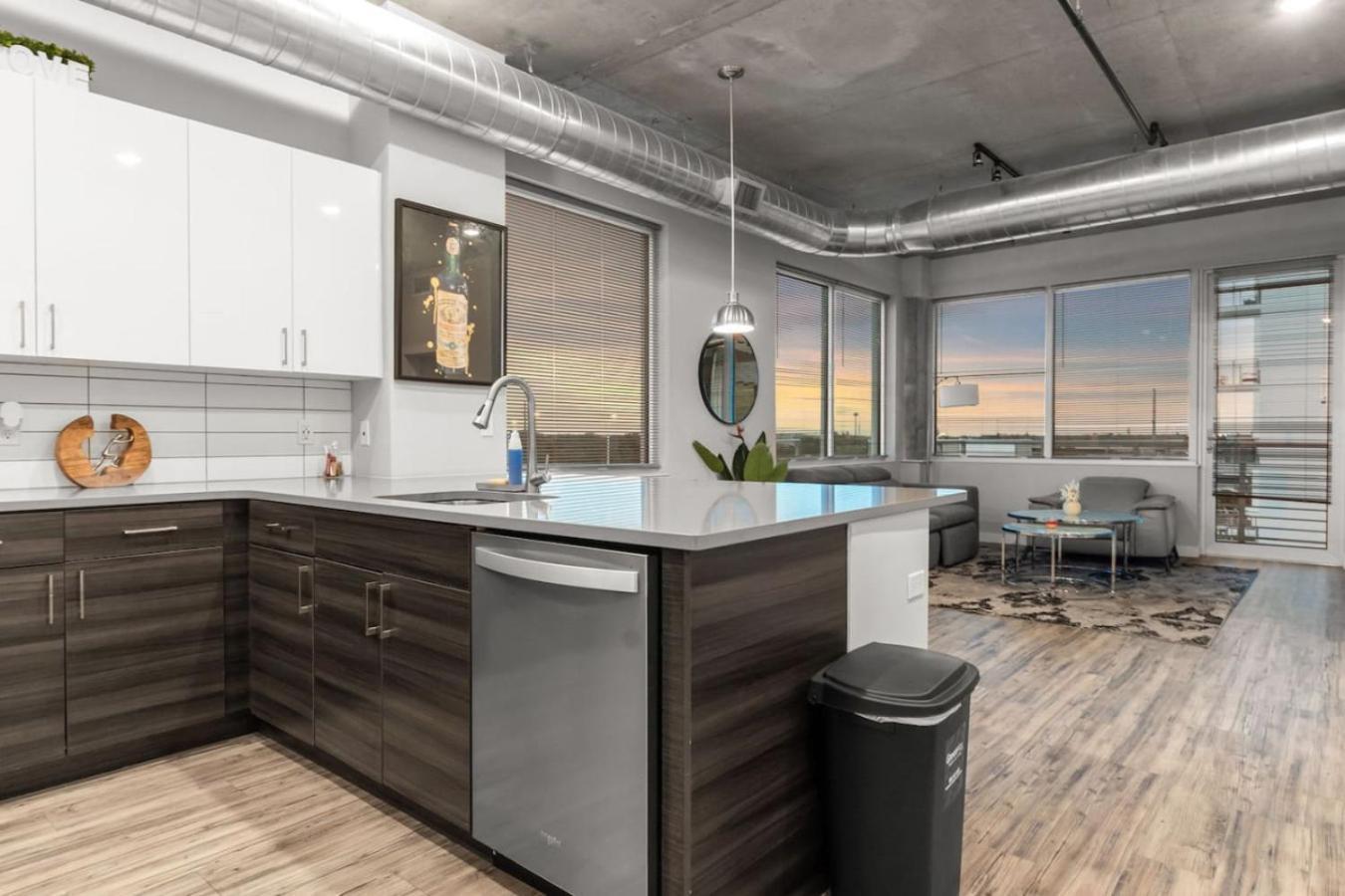 Modern 2 Bed Getaway Steps From Tropicana Field St. Petersburg Dış mekan fotoğraf