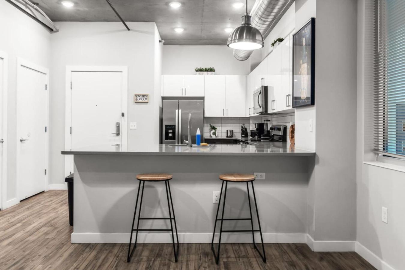Modern 2 Bed Getaway Steps From Tropicana Field St. Petersburg Dış mekan fotoğraf